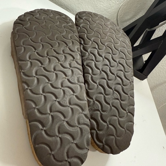 Birkenstock size  7 Brown Men\'s Sandals